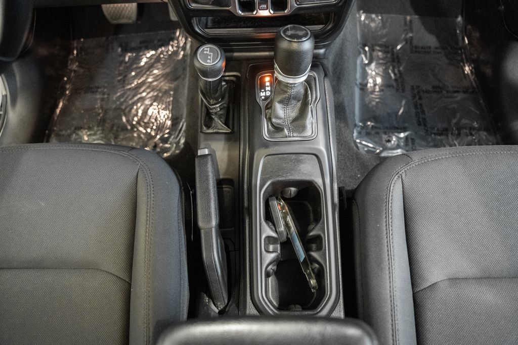 Used 2022 Jeep Wrangler Unlimited Sport AWD/4WD image 28