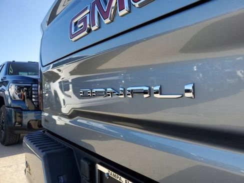 New 2026 GMC Sierra 2500 Denali w/ Denali Reserve Package AWD/4WD image 9
