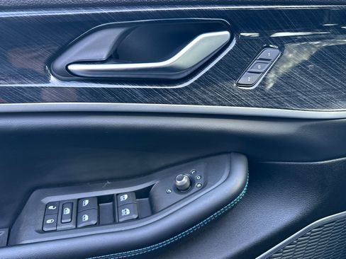 New 2023 Jeep Grand Cherokee Trailhawk image 10