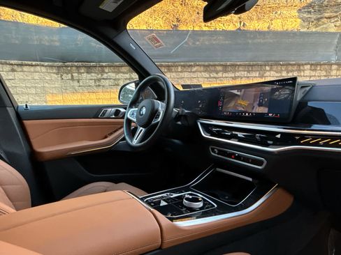Certified 2026 BMW X5 M60i image 8