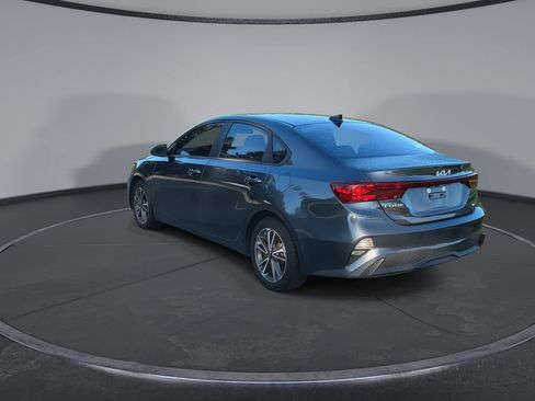 Used 2022 Kia Forte LXS FWD image 6