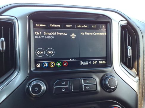 Used 2021 Chevrolet Silverado 1500 LT image 23