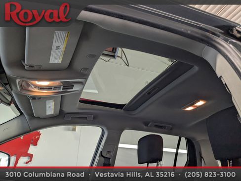 Used 2017 GMC Terrain SLE w/ Technology Package image 24