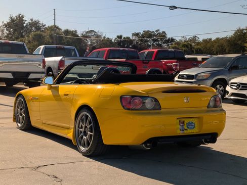 Used 2002 Honda S2000 Convertible 2D image 2