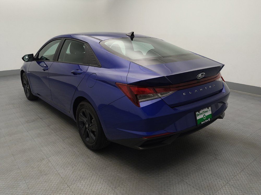 Used 2023 Hyundai Elantra SEL FWD image 5