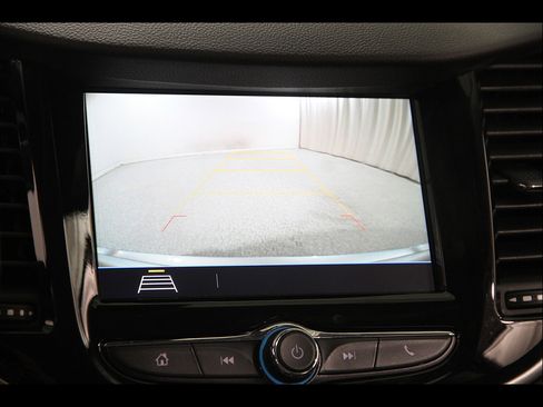 Used 2018 Chevrolet Trax LT w/ LT Convenience Package FWD image 13