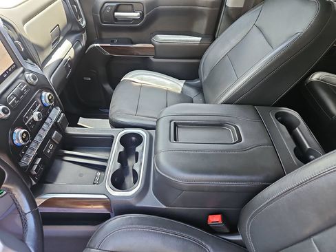 Used 2019 GMC Sierra 1500 SLT w/ SLT Premium Plus Package AWD/4WD image 25