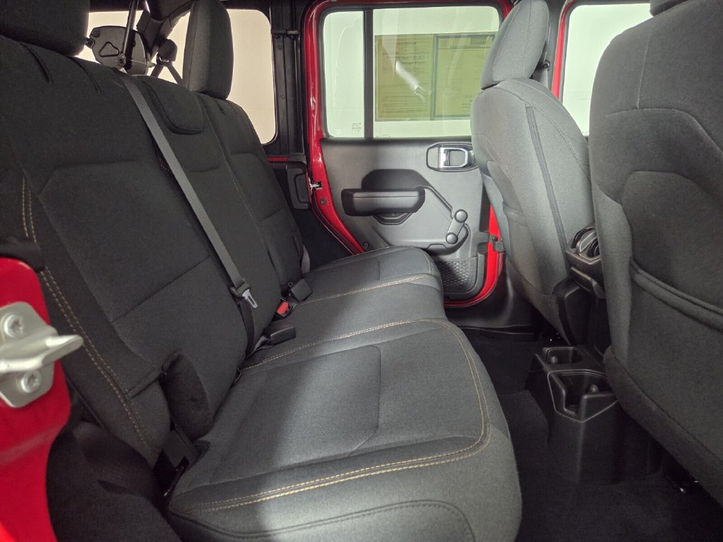 Used 2024 Jeep Wrangler Unlimited Sport AWD/4WD image 30