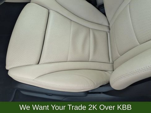 Used 2019 Mercedes-Benz C 300 4MATIC Sedan image 10