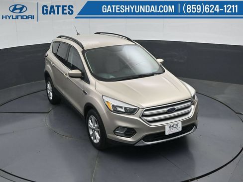 Used 2018 Ford Escape SE AWD/4WD image 46