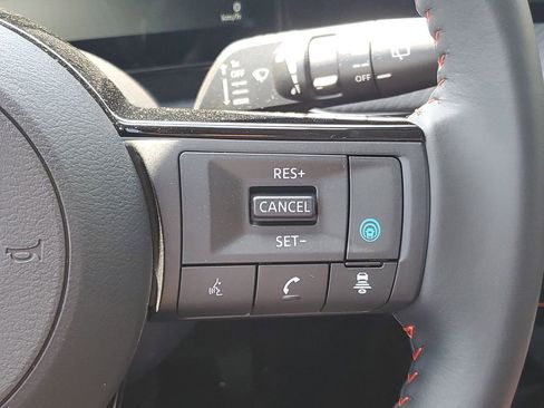 New 2025 Nissan Kicks SR image 14