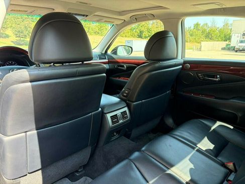 Used 2007 Lexus LS 460 RWD image 20