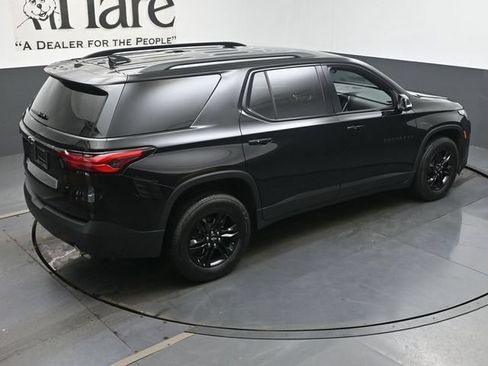 Used 2023 Chevrolet Traverse LT FWD image 42