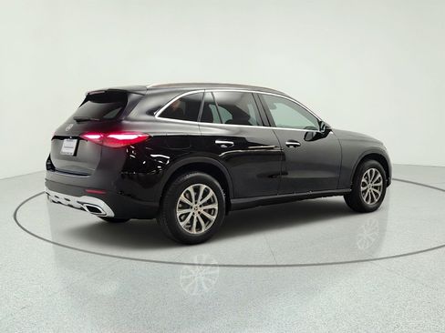 Certified 2026 Mercedes-Benz GLC 300 image 5