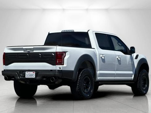 Used 2018 Ford F150 Raptor w/ Equipment Group 802A Luxury AWD/4WD image 3