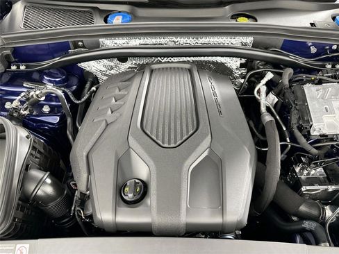 Used 2026 Porsche Macan Turbo AWD/4WD image 37