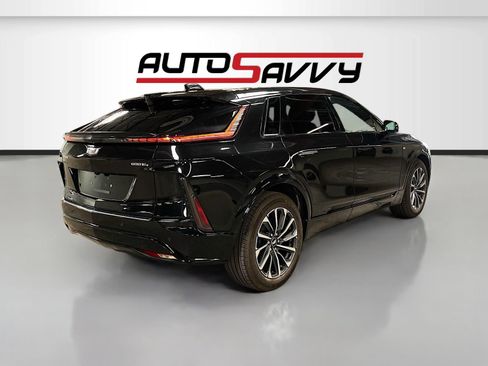 Used 2025 Cadillac Lyriq Sport AWD/4WD image 8