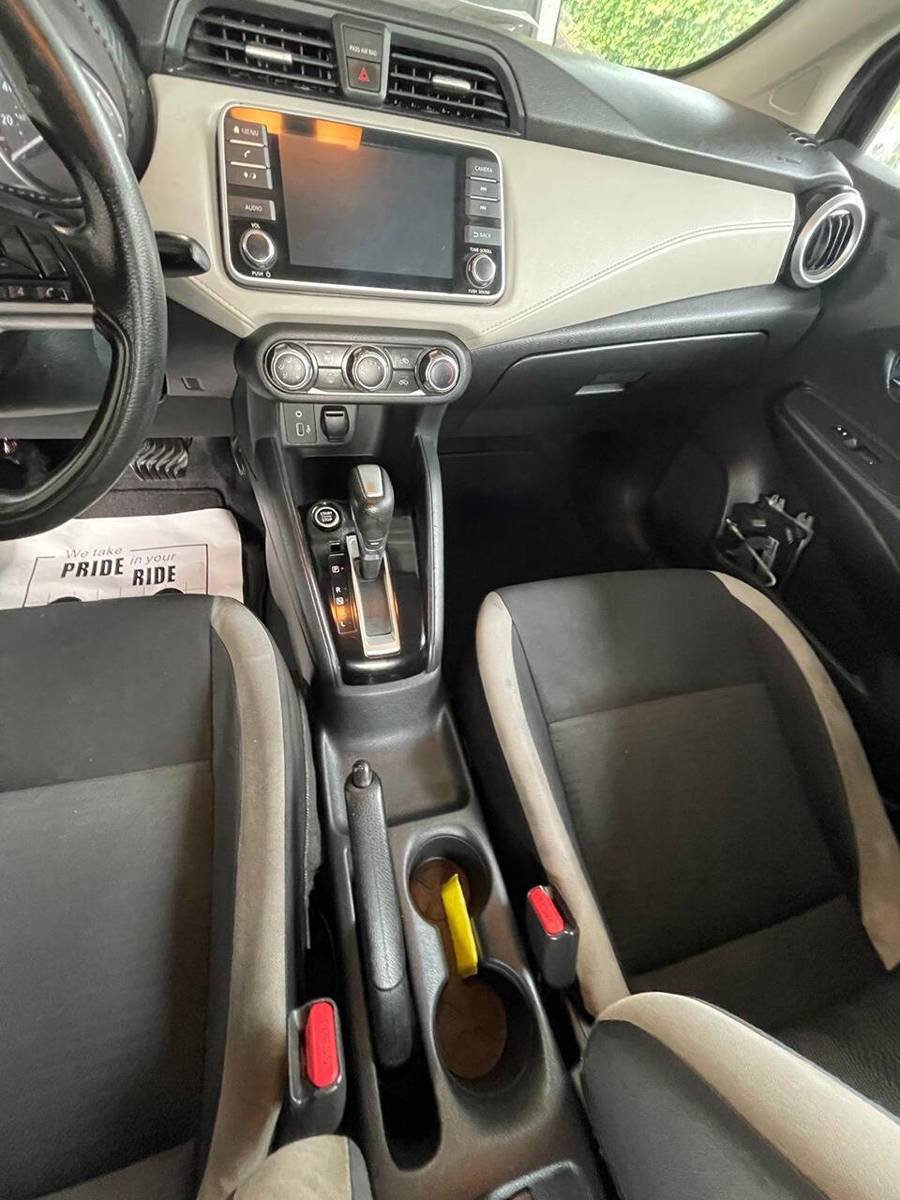 Used 2021 Nissan Versa SV FWD image 9