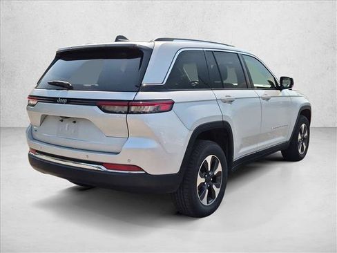 Used 2024 Jeep Grand Cherokee Limited 4xe AWD/4WD image 5