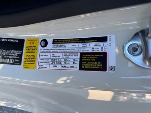 Used 2023 BMW M440i Coupe w/ Premium Package image 38