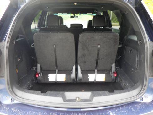 Used 2016 Ford Explorer XLT w/ Equipment Group 202A FWD image 21