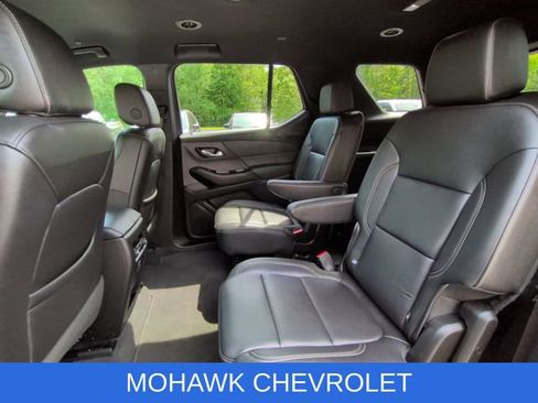 Used 2024 Chevrolet Traverse LT AWD/4WD image 25