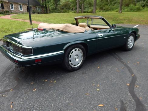 Used 1996 Jaguar XJS 4.0 Convertible RWD image 11