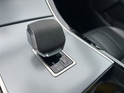 Used 2024 Land Rover Range Rover Evoque S image 15