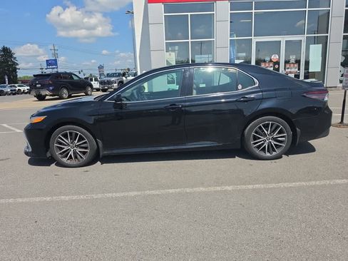 Used 2023 Toyota Camry XLE AWD/4WD image 6