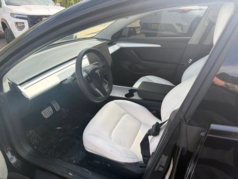 Used 2022 Tesla Model 3 Performance AWD/4WD image 9
