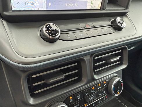 Used 2024 Ford Maverick Lariat w/ Black Appearance Package image 25