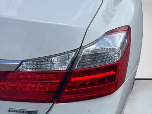 Used 2015 Honda Accord EX-L image 28