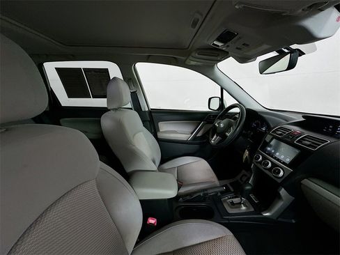 Used 2018 Subaru Forester 2.5i Premium image 28