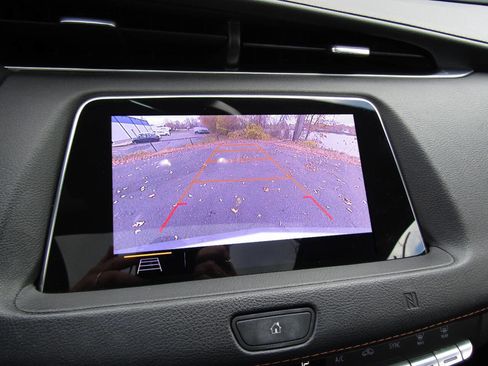 Used 2019 Cadillac XT4 Sport image 13