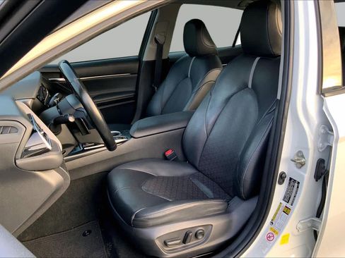 Used 2018 Toyota Camry XSE w/ Audio Package FWD image 8
