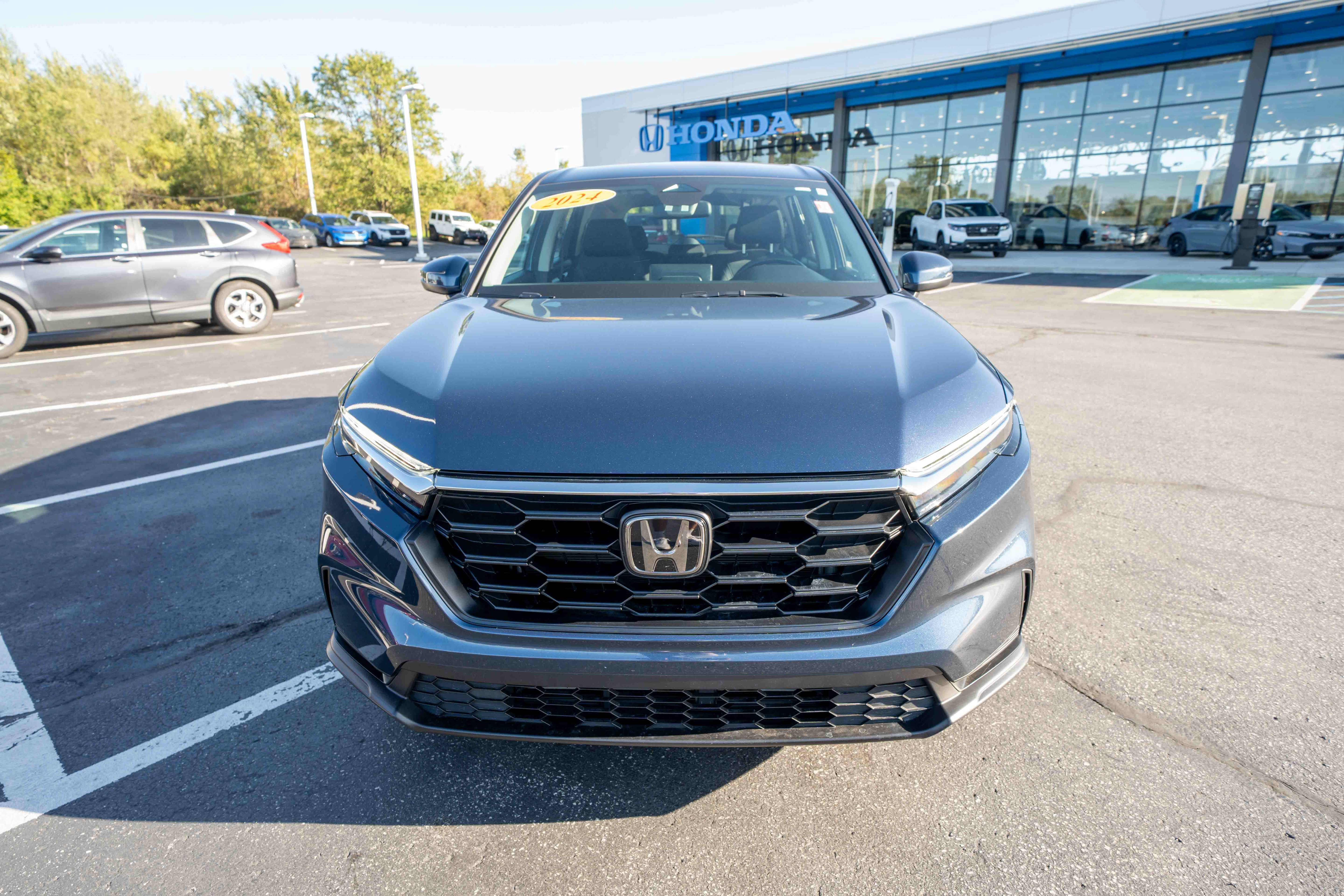 Used 2024 Honda CR-V LX image 2