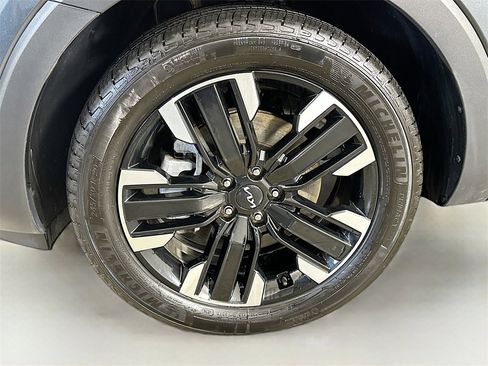 Certified 2024 Kia Telluride SX w/ Towing Package image 14