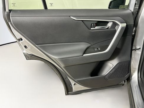 Used 2025 Toyota RAV4 XLE w/ Convenience Package image 25