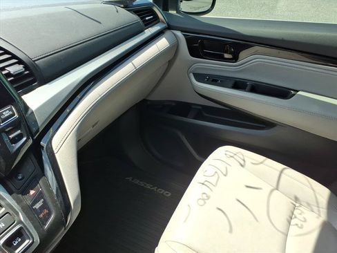 Used 2023 Honda Odyssey Touring image 25