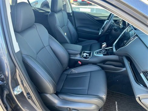 Used 2025 Subaru Outback Limited image 20