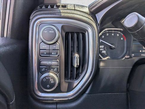Used 2020 GMC Sierra 1500 SLE w/ Remote Start Package AWD/4WD image 16