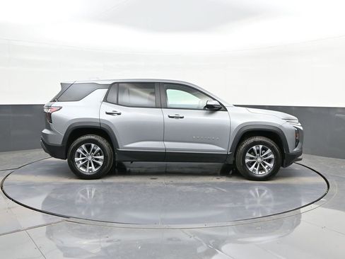 Used 2025 Chevrolet Equinox LT image 24