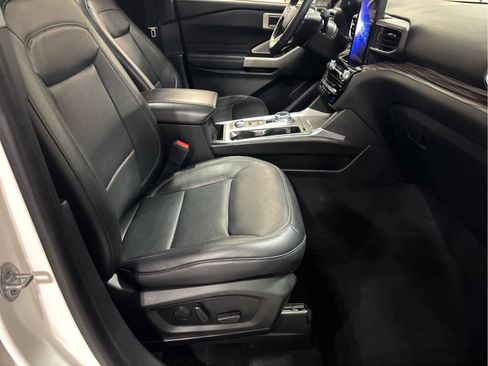 Used 2022 Ford Explorer Limited w/ Limited Technology Package image 37