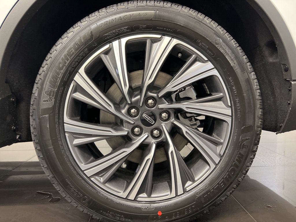 Used 2026 Lincoln Aviator AWD image 7