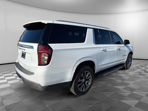 Used 2022 Chevrolet Suburban LT w/ Luxury Package image 7