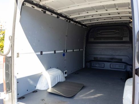 Used 2020 Mercedes-Benz Sprinter 144 Cargo image 15