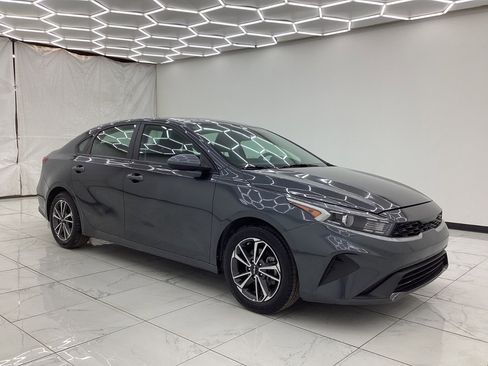 Used 2023 Kia Forte LXS image 7