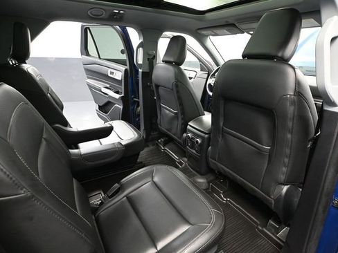 Used 2022 Ford Explorer XLT w/ Equipment Group 202A image 53