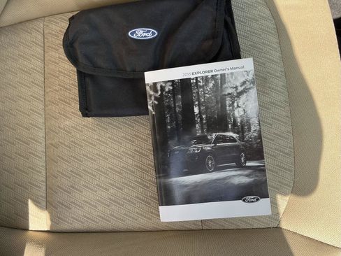 Used 2016 Ford Explorer FWD image 34