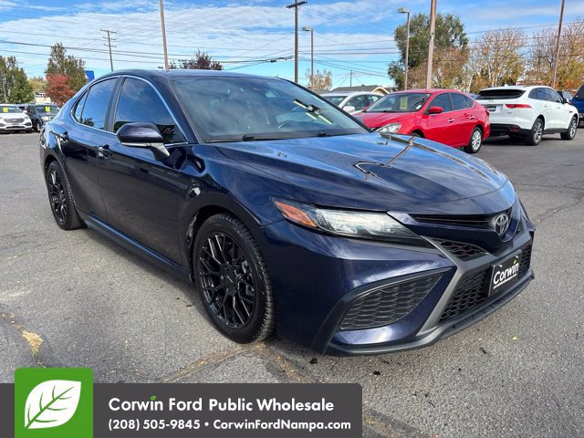 Used 2021 Toyota Camry SE w/ Cold Weather Package AWD/4WD image 3